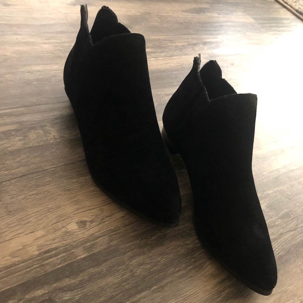 black booties